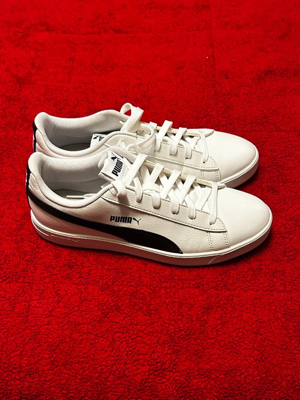 New/Never worn PUMA Smash v2 Leather Sneakers - White/Black - Size 8.5
